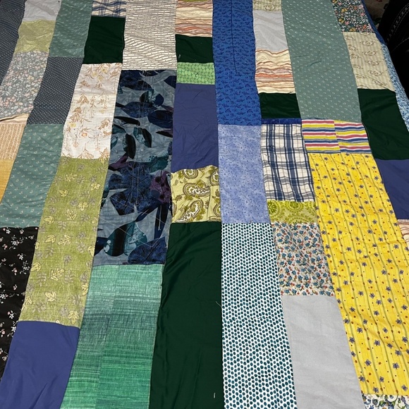Hand Made Rag Quilt - Picture 8 of 8